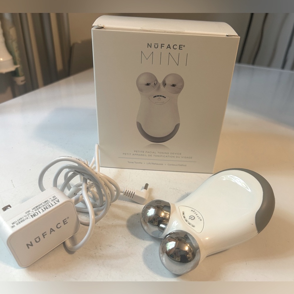 NuFace Mini Facial Toning Device